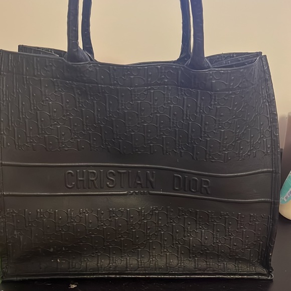 Cristian Dior - Picture 3 of 3